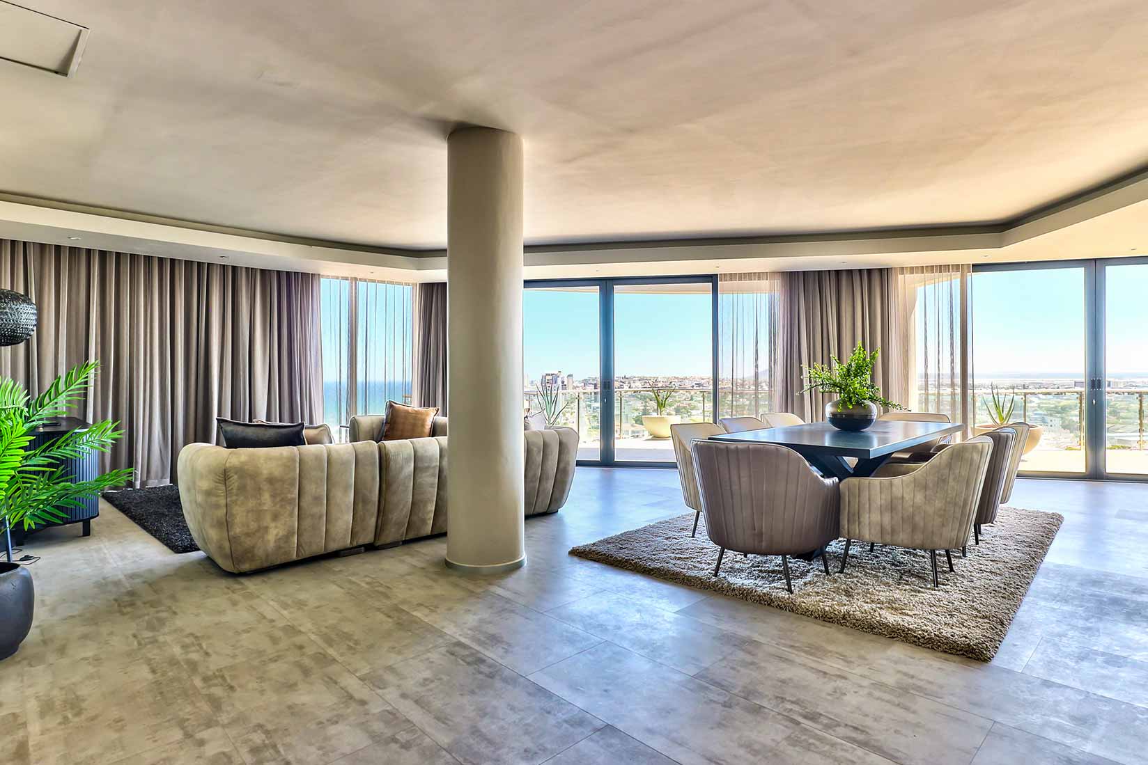 Aquarius Luxury Suites on Bloubergstrand Beach