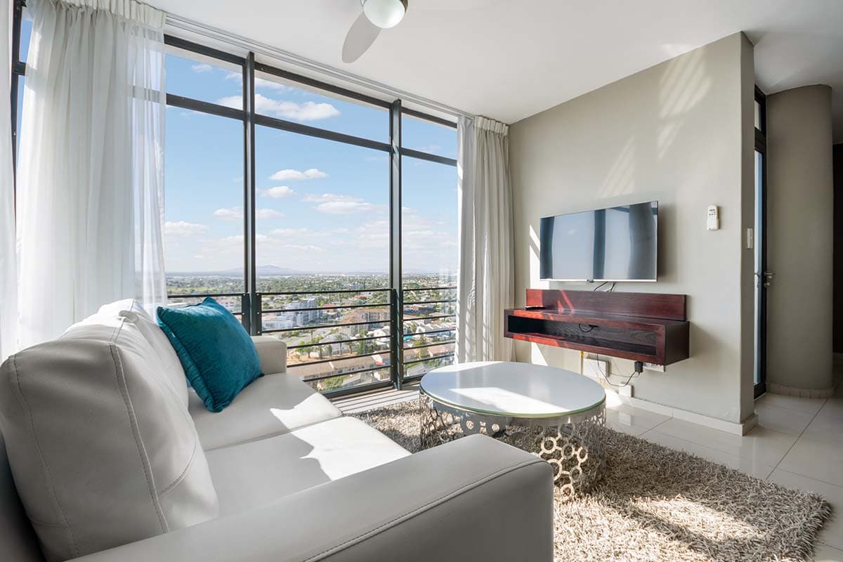 One Bedroom Luxury Suite – photo 4