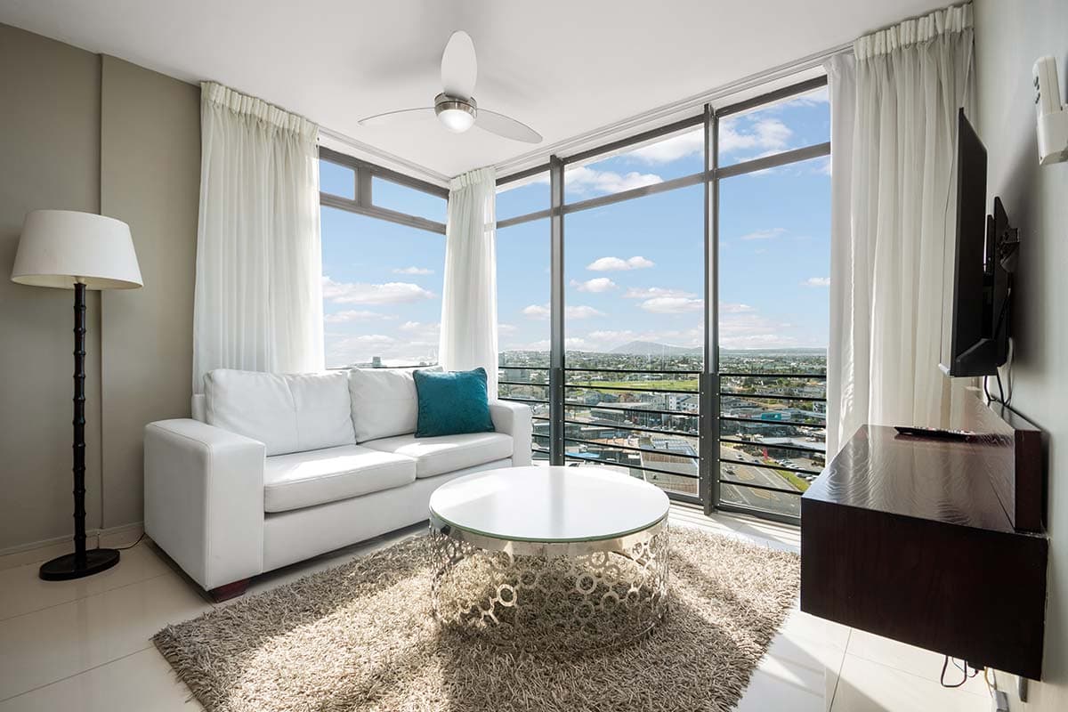 One Bedroom Luxury Suite – photo 5