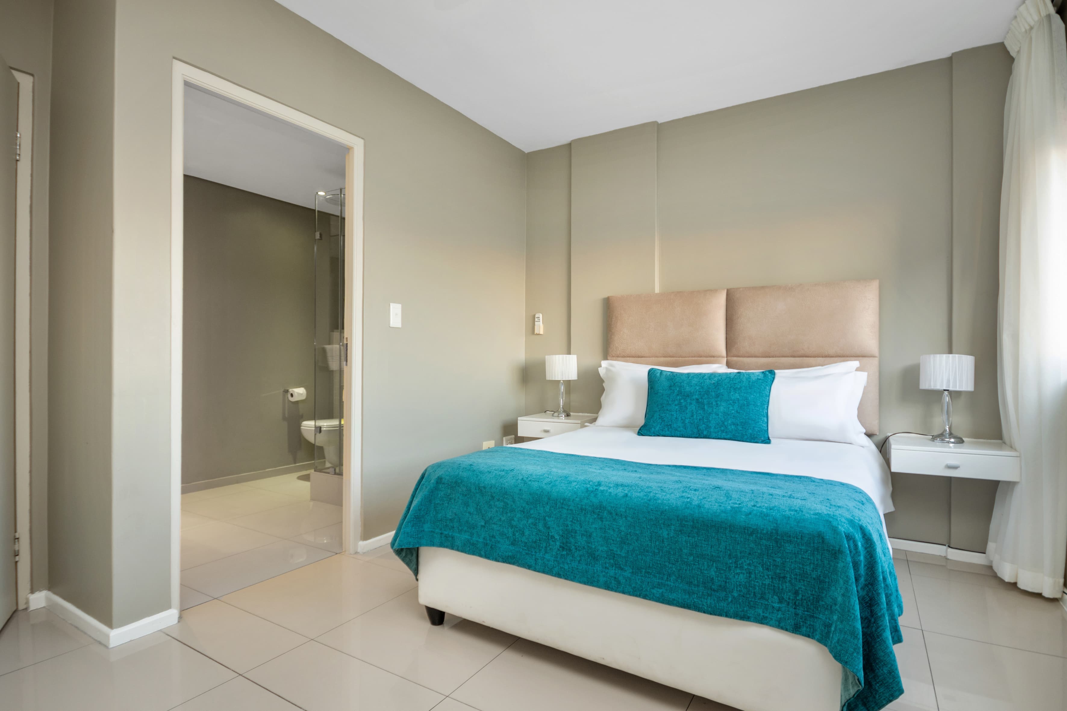 Two Bedroom Luxury Suite – photo 10