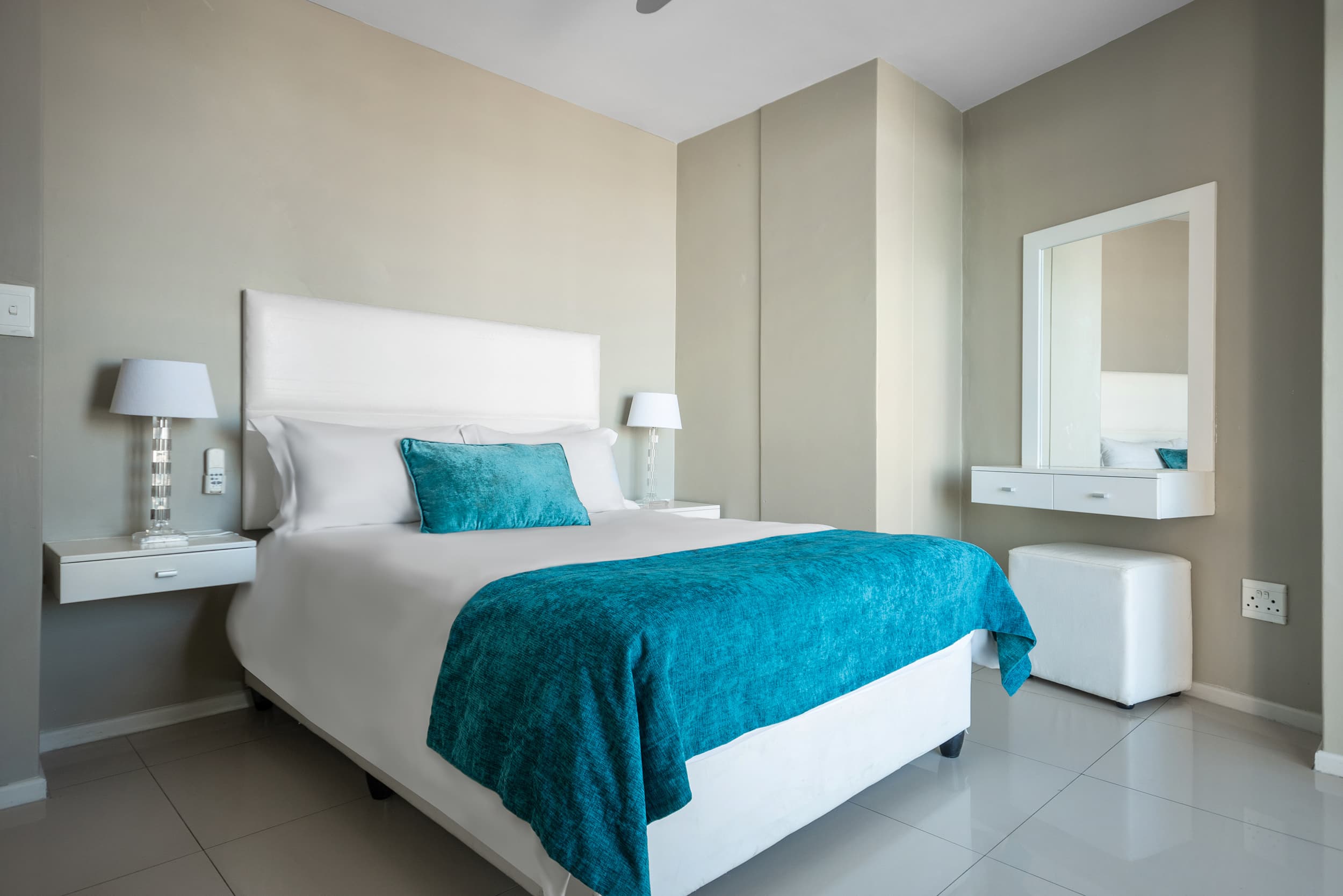Three Bedroom Deluxe Suite – photo 9